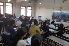 Session-by-Dr.-Neelima-Bhadbhade-at-10-days-Orientation-programme-for-JMFC-exam