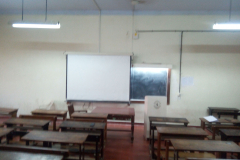 Classroom with LCD projector3