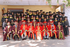 CHIEF-GUEST-Dr.-MADHAV-GODBOLE-(Former-secretary,-Govt.-of-India),-along-with-graduating-students-and-faculty-members-of-ILS-Law-College.